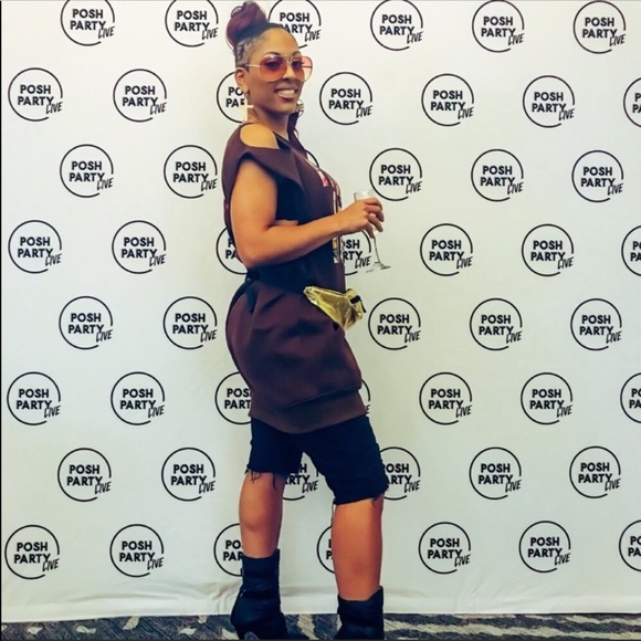 23) Miz Brown Dream It Was All Biggie Oversized Hoodie - Picture 7 of 9